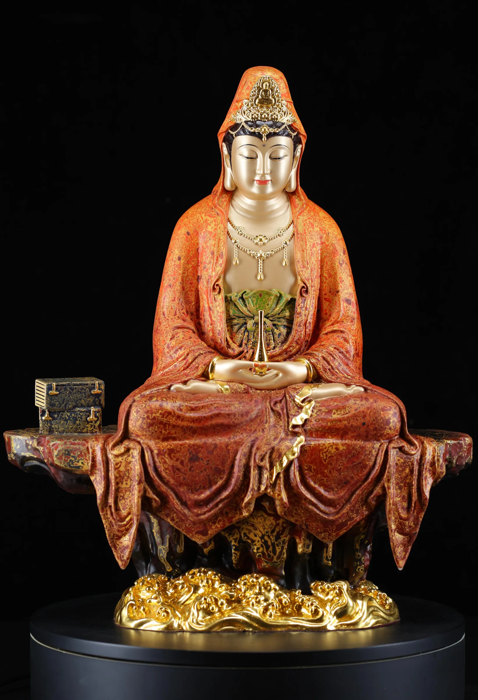 Meditating Guanyin — Vermilion Lacquer — Front view