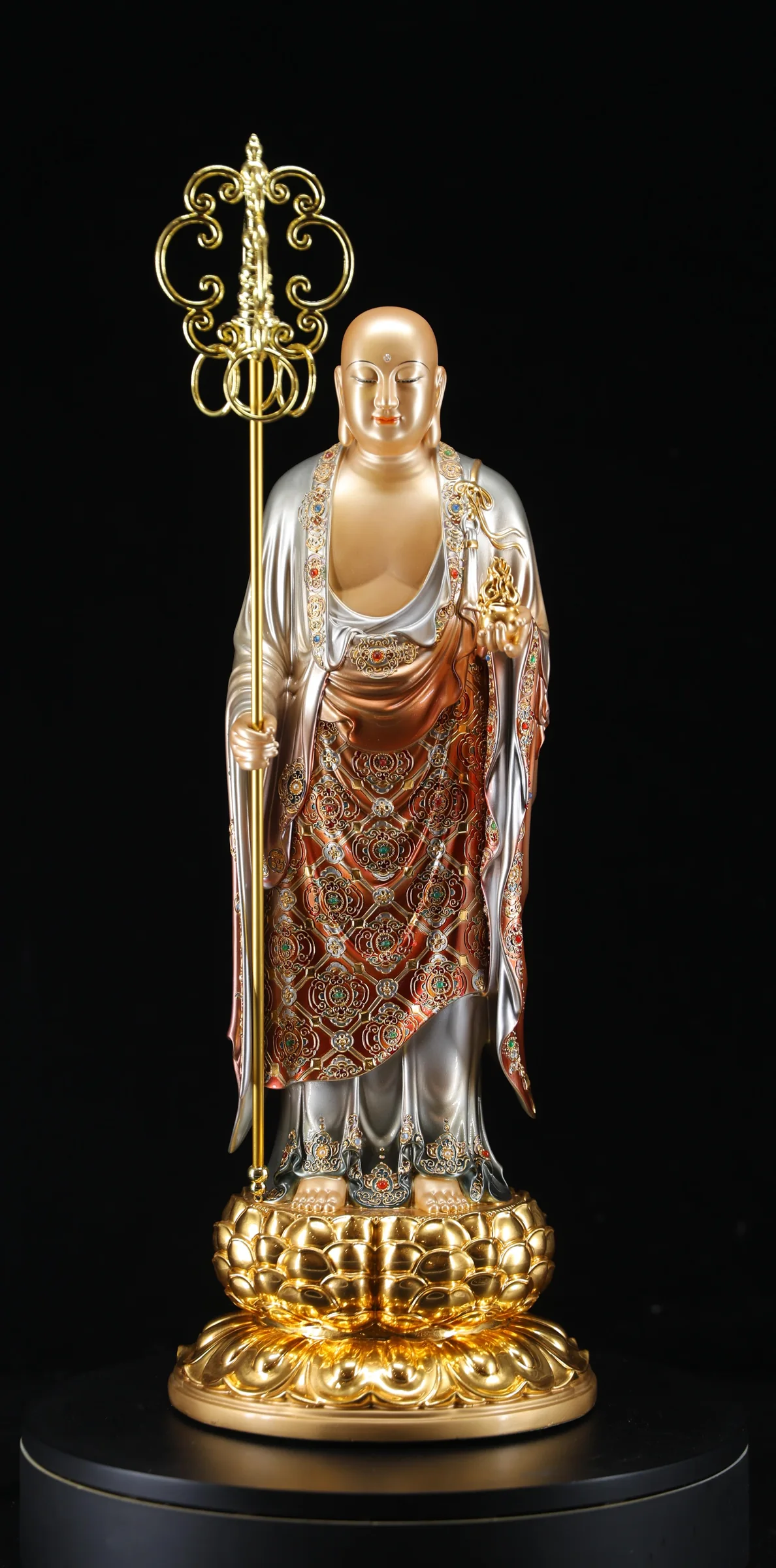 Great-Vow Standing Ksitigarbha — Front view
